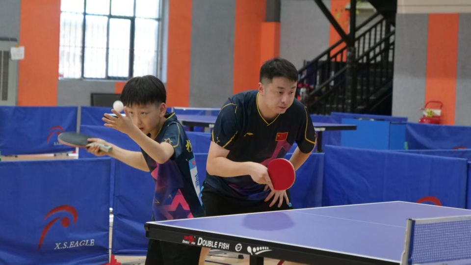 激烈, 欢乐举行